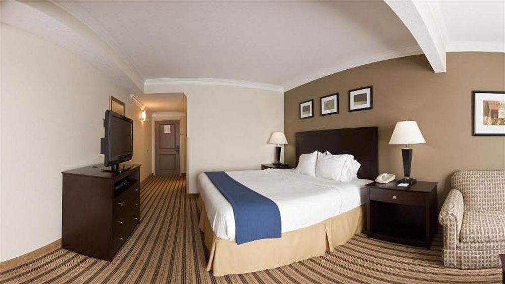 Holiday Inn Express Hotel & Suites Byron By Ihg Exterior foto