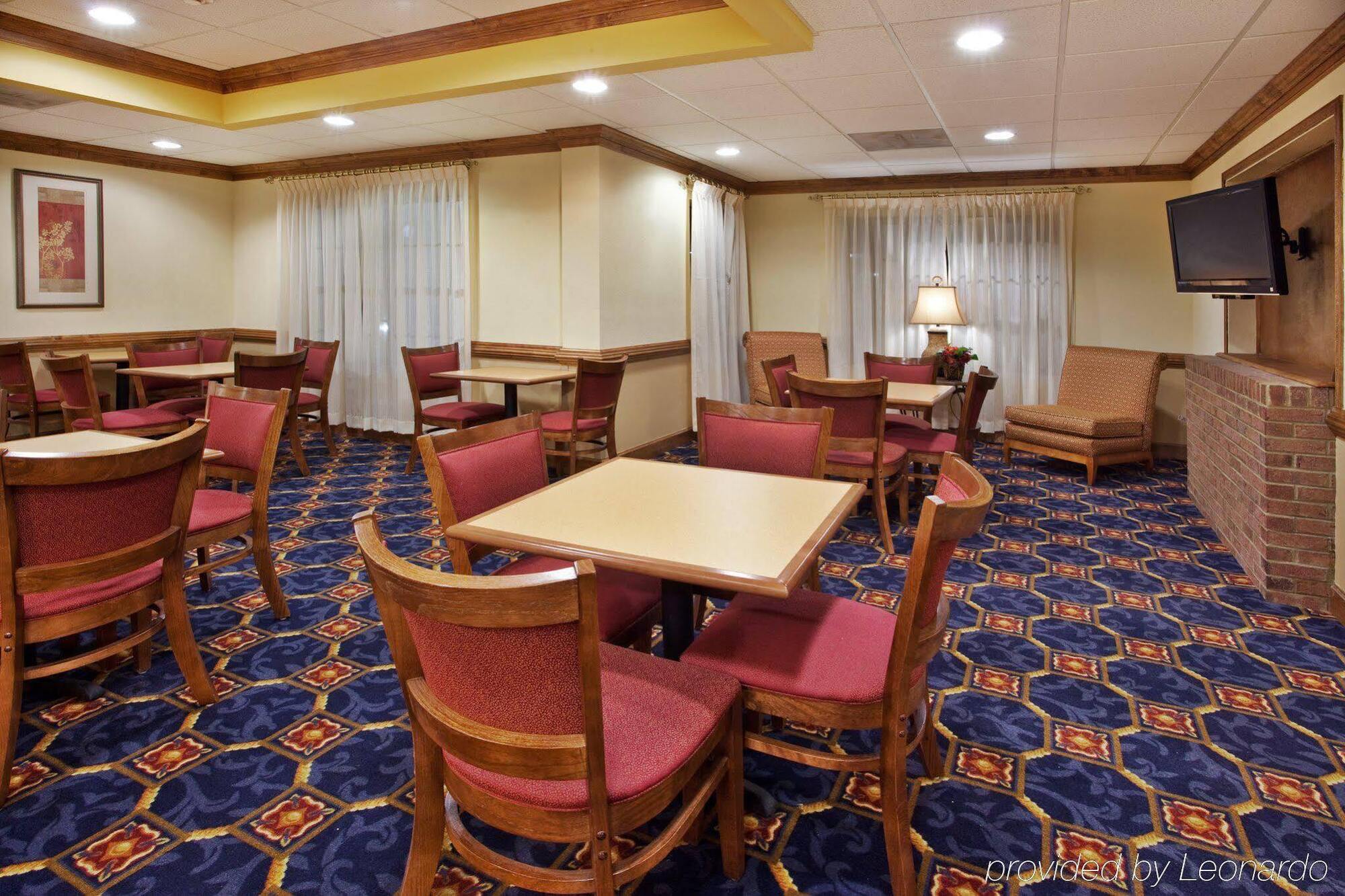 Holiday Inn Express Hotel & Suites Byron By Ihg Exterior foto